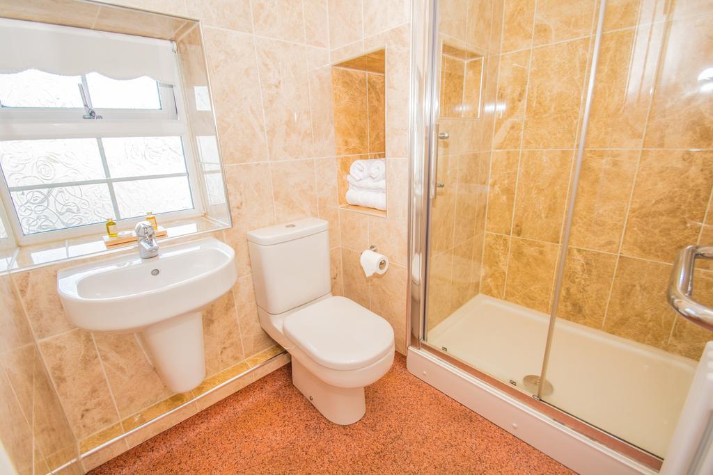 Victoria Inn Каубридж Екстериор снимка
